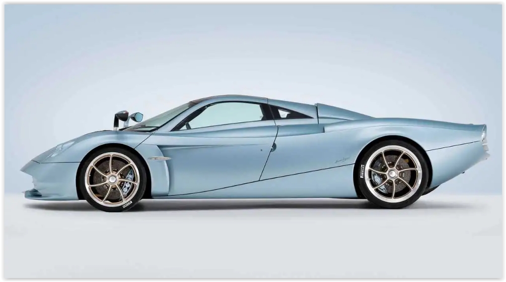 Pagani Huayra - Codalunga (1)